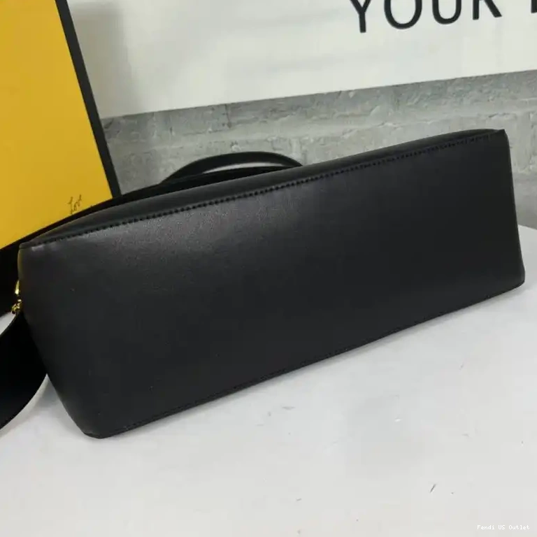 Affordable HOT In Black O'Lock Calf Fendi Shoulder Leather Bag Zip 0405